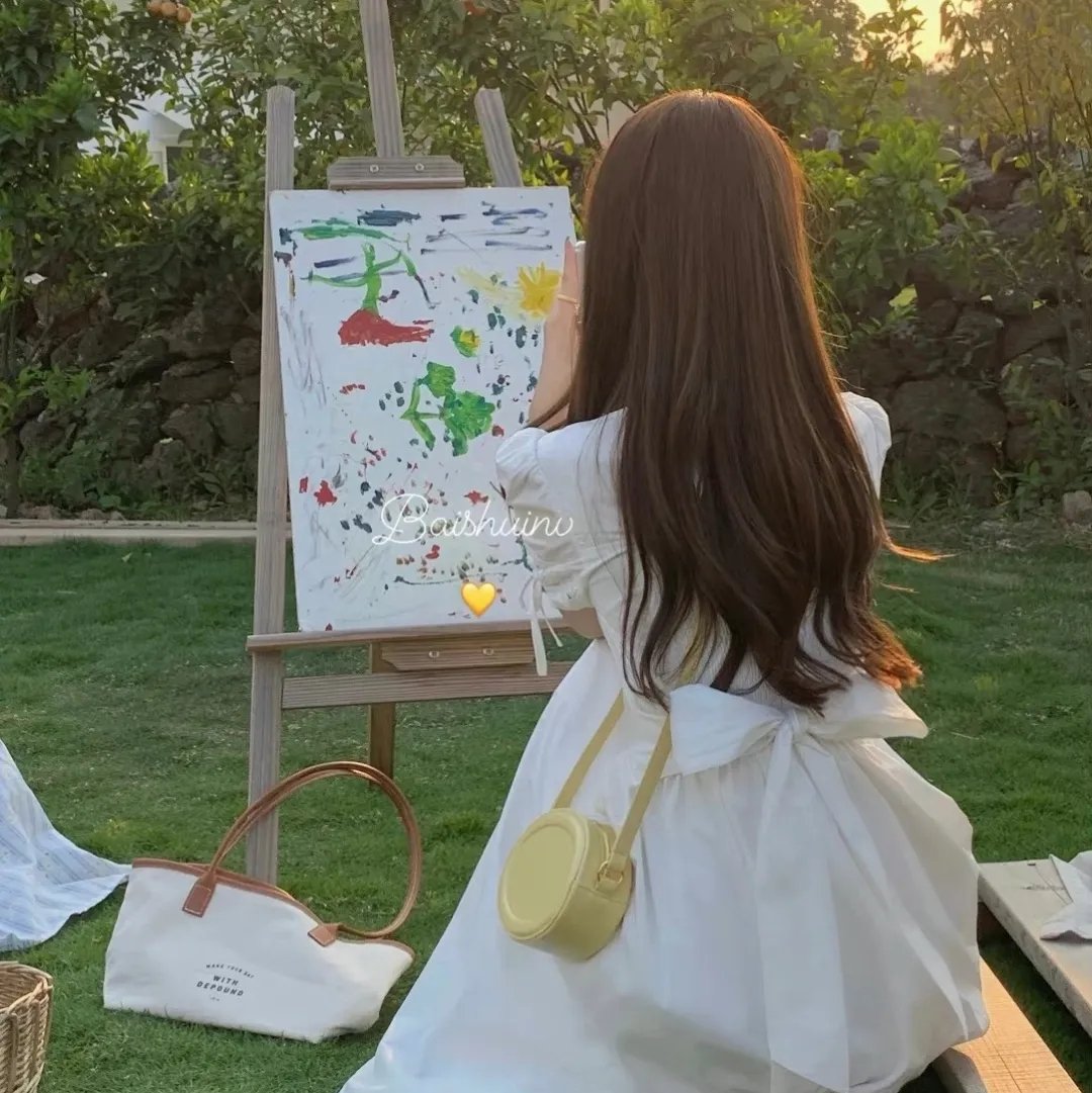 超级英雄女孩:星际游戏